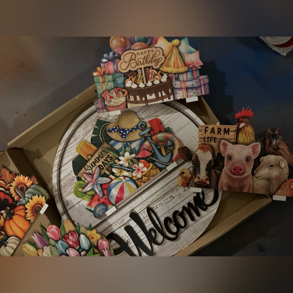 Rustic Farmhouse Welcome Sign with Seasonal Decorations